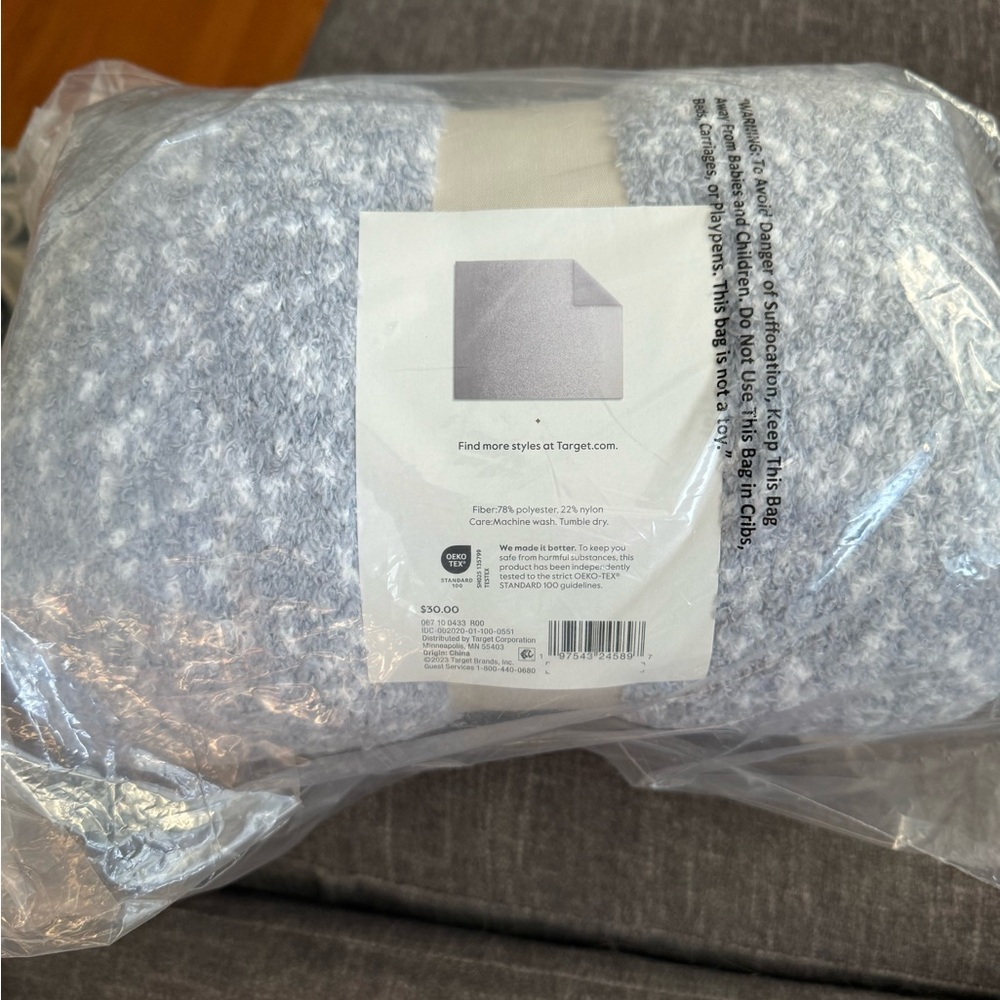 Blanket Reversible Ombre Cozy Throw
Blanket Blue/Gray - Threshold™